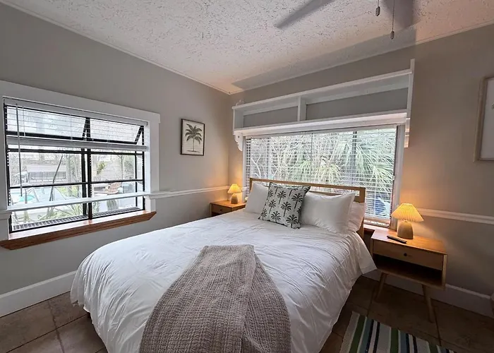 "oasis" Historic Beachside Retreat *