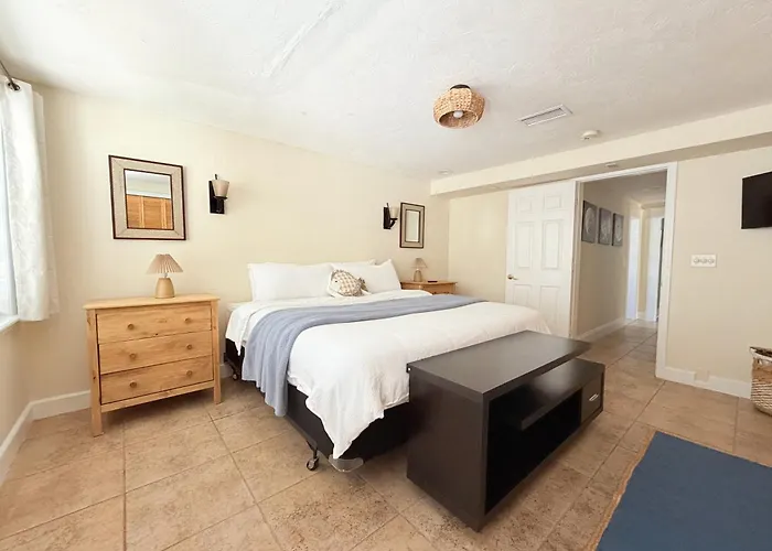 Landhuis "oasis" Historic Beachside Retreat *