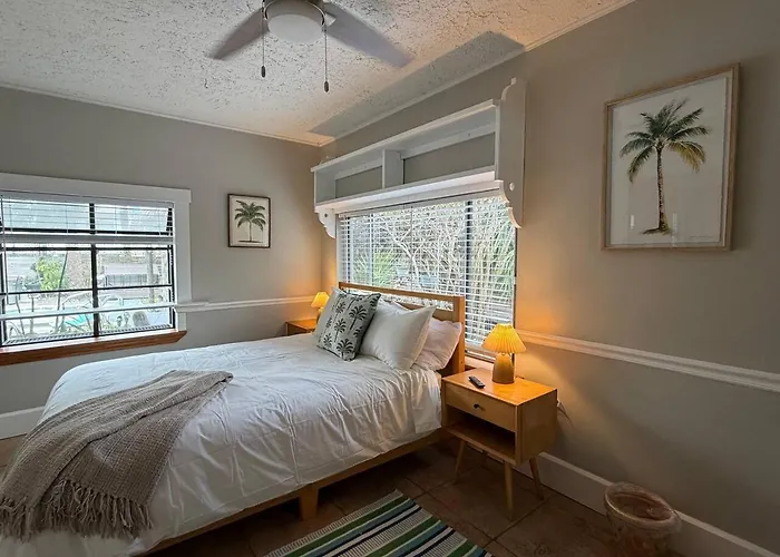 Landhuis "oasis" Historic Beachside Retreat Clearwater Beach